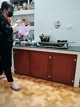 LiilyZi online show from 03/15/26, 10:33