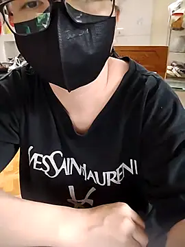 LiilyZi online show from 05/11/26, 03:08