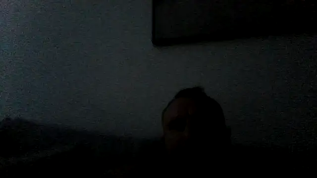 Snapshot of Tommyzzzzzz chatting on 06/14/26, 01:57 Tommyzzzzzz online show from 06/14/26, 01:57