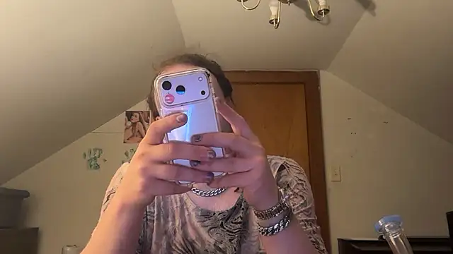 RaeganV online show from 03/06/26, 11:44