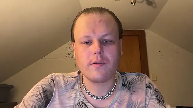 Snapshot of RaeganV chatting on 02/21/26, 10:28 RaeganV online show from 02/21/26, 10:28