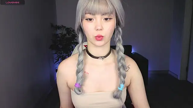Snapshot of PONKY_PINKY chatting on 05/13/26, 02:40 PONKY PINKY online show from 05/13/26, 02:40