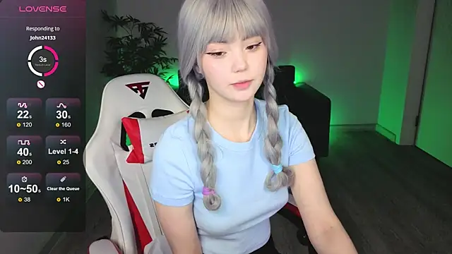 Snapshot of PONKY_PINKY chatting on 05/20/26, 02:41 PONKY PINKY online show from 05/20/26, 02:41