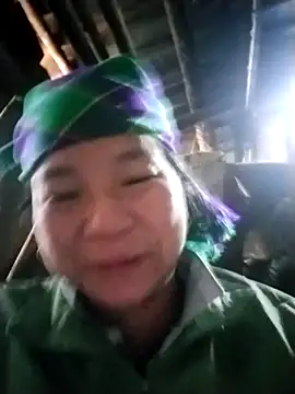 Snapshot of Erika--006 chatting on 02/05/26, 02:40 Erika--006 online show from 02/05/26, 02:40