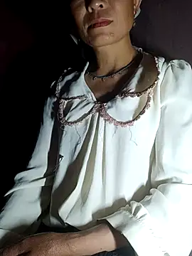 Snapshot of witch-xx chatting on 05/14/26, 04:37 witch-xx online show from 05/14/26, 04:37