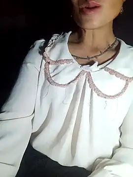 Snapshot of witch-xx chatting on 07/10/26, 01:33 witch-xx online show from 07/10/26, 01:33