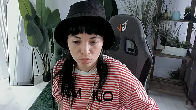 Snapshot of NeoGeisha chatting on 07/15/26, 03:35 NeoGeisha online show from 07/15/26, 03:35
