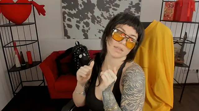 Snapshot of NeoGeisha chatting on 05/26/26, 10:02 NeoGeisha online show from 05/26/26, 10:02