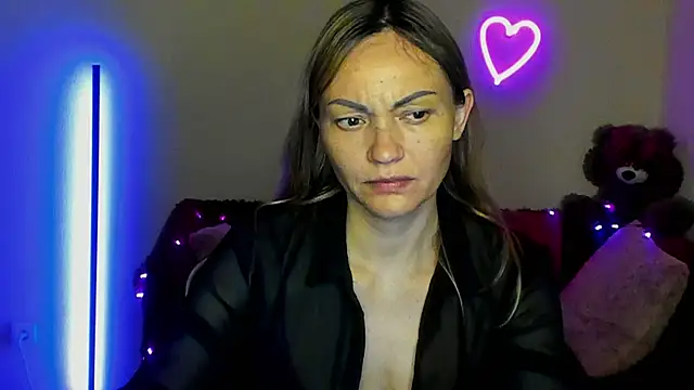Snapshot of BlondMikey22 chatting on 06/03/26, 02:33 BlondMikey22 online show from 06/03/26, 02:33
