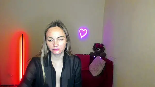 Snapshot of BlondMikey22 chatting on 06/17/26, 11:31 BlondMikey22 online show from 06/17/26, 11:31