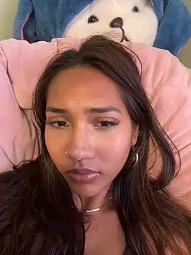 lyla luv online show from 03/11/26, 04:50