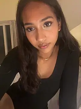 lyla luv online show from 02/22/26, 02:30