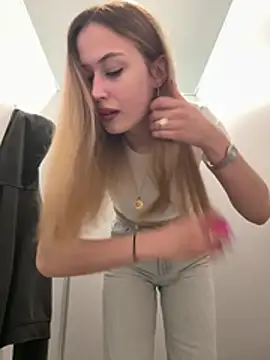 blonde exe online show from 05/05/26, 03:26