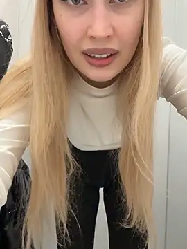 Snapshot of blonde_exe chatting on 02/12/26, 04:29 blonde exe online show from 02/12/26, 04:29