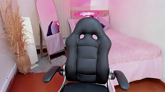 Snapshot of Nahemot_sadish chatting on 03/01/26, 12:10 Nahemot sadish online show from 03/01/26, 12:10