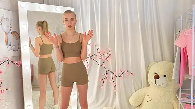 Snapshot of BoyarDuchess chatting on 02/07/26, 09:06 BoyarDuchess online show from 02/07/26, 09:06