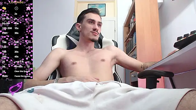 Snapshot of silasluxor chatting on 02/16/26, 10:36 silasluxor online show from 02/16/26, 10:36