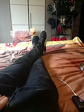 Snapshot of LASCHIAVA6TV72 chatting on 03/01/26, 02:28 LASCHIAVA6TV72 online show from 03/01/26, 02:28