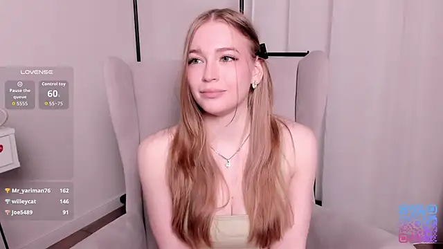 RowenaIanniello online show from 03/29/26, 11:39