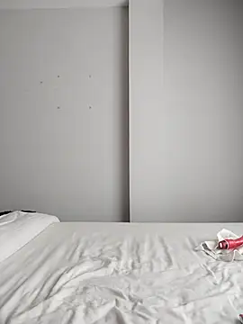 Lyonette reading1 online show from 04/16/26, 03:02