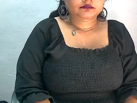 Saniya K2 online show from 06/17/26, 03:22