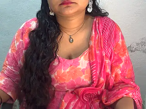 Saniya K2 online show from 07/18/26, 04:04