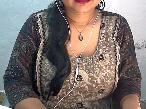 Saniya K2 online show from 07/15/26, 04:47