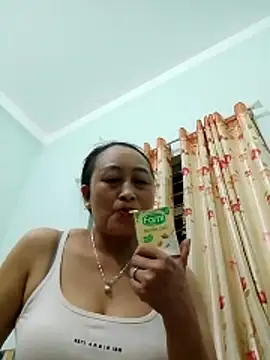 Jolie sexy online show from 03/22/26, 02:18