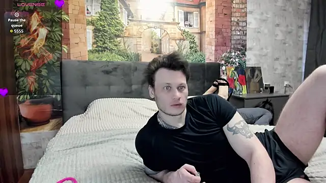  littleangie  online show from 04/23/26, 12:11