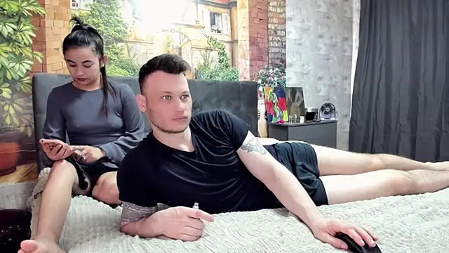  littleangie  online show from 05/08/26, 03:43