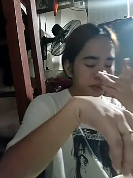 Wildcam21 online show from 02/19/26, 05:15