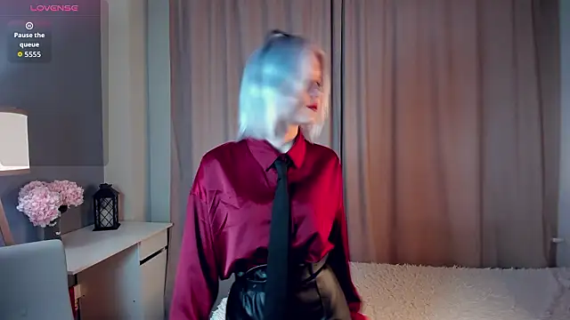 GoldenLenarz online show from 03/13/26, 11:04