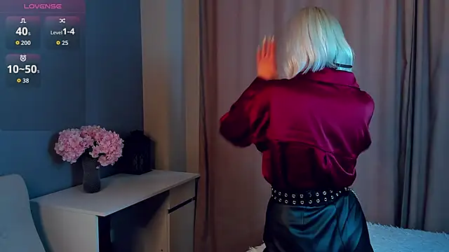 GoldenLenarz online show from 03/27/26, 11:11