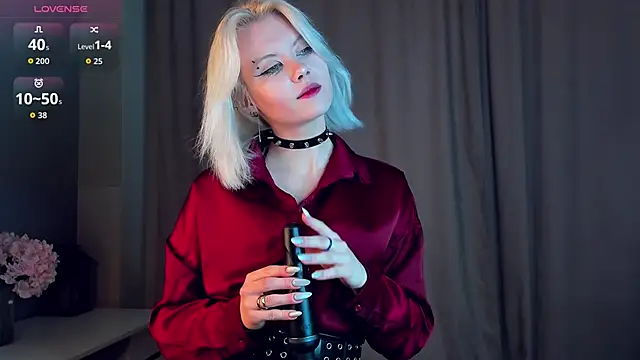 GoldenLenarz online show from 03/25/26, 11:09