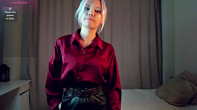 GoldenLenarz online show from 03/04/26, 11:07