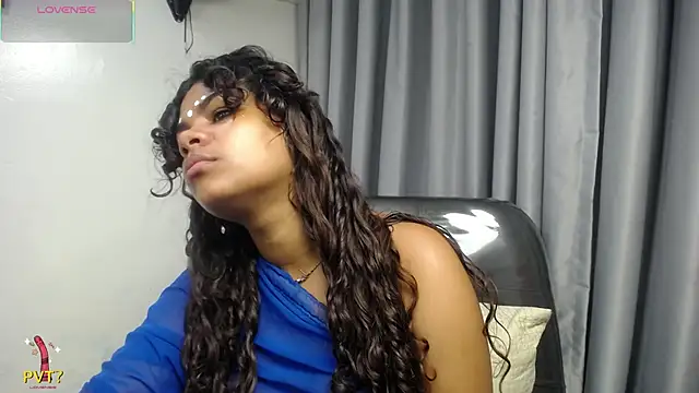 yaazhinii online show from 04/13/26, 11:47