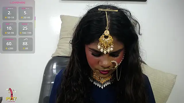 Snapshot of yaazhinii chatting on 04/23/26, 12:29 yaazhinii online show from 04/23/26, 12:29