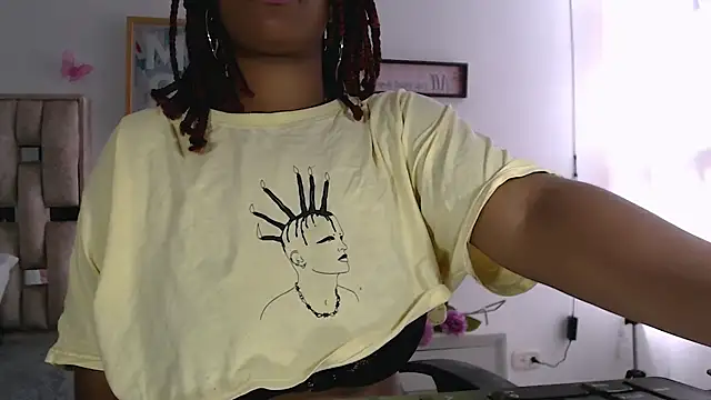 Snapshot of Aantoniaa_brown27 chatting on 02/19/26, 02:36 Aantoniaa brown27 online show from 02/19/26, 02:36