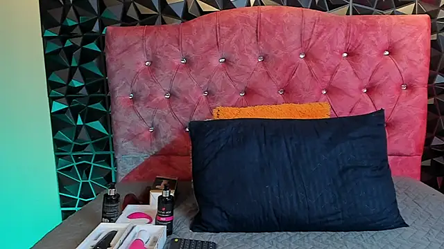 karenwild 1 online show from 06/01/26, 01:44