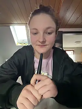 ViviLuu online show from 03/16/26, 01:26