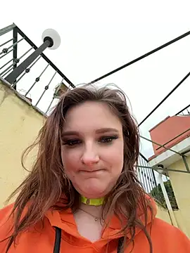 ViviLuu online show from 04/07/26, 03:36