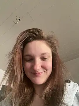 ViviLuu online show from 03/24/26, 10:15