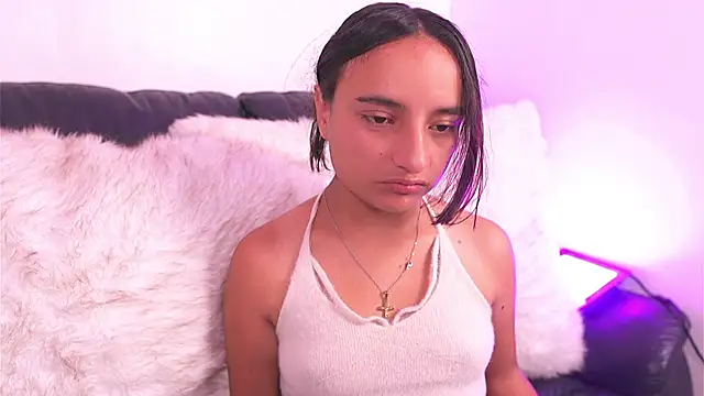  emily jonexs online show from 04/16/26, 04:19