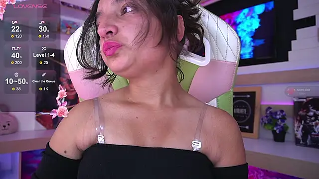 Snapshot of _emily_jonexs chatting on 03/03/26, 05:53 emily jonexs online show from 03/03/26, 05:53