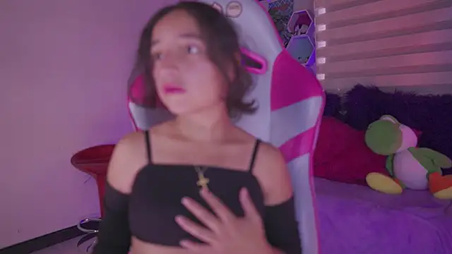  emily jonexs online show from 03/15/26, 04:03