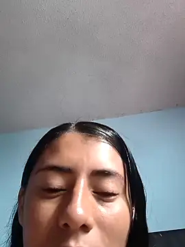 ashleymonroe4 online show from 04/12/26, 03:04