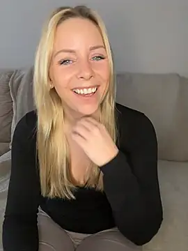 Snapshot of emily-becker22 chatting on 02/24/26, 10:38 emily-becker22 online show from 02/24/26, 10:38