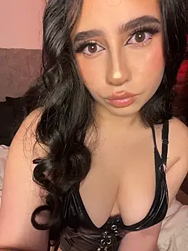 Snapshot of Sofiia_Vegaa chatting on 02/21/26, 12:01 Sofiia Vegaa online show from 02/21/26, 12:01