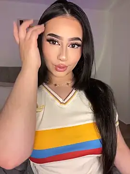 Snapshot of Sofiia_Vegaa chatting on 06/28/26, 01:45 Sofiia Vegaa online show from 06/28/26, 01:45