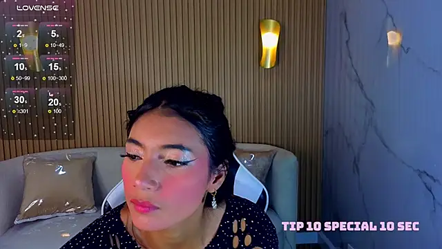 Perla Moon Tx online show from 02/21/26, 12:51